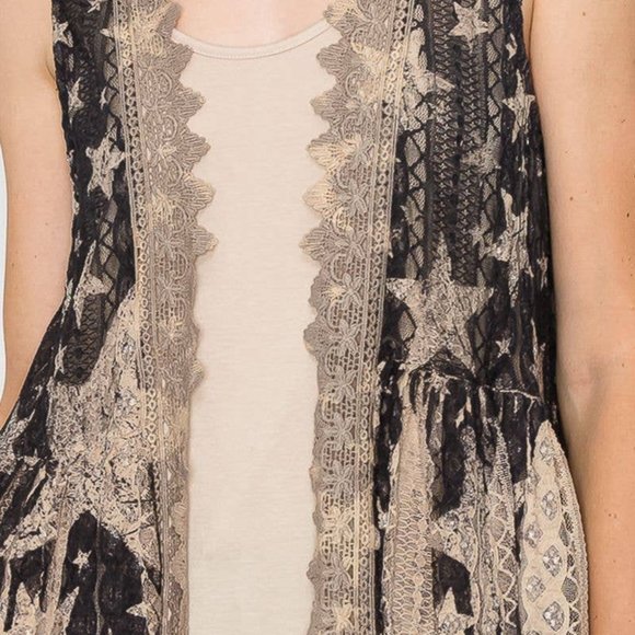 Origami Star Print Tulle & Lace Vest - Picture 3 of 11